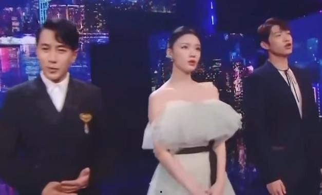 两个人吃瓜的娱乐,揭秘两位吃瓜群众的欢乐时光